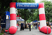Der Hamburger Fischmarkt auf Tour vom 06.–15.07.2018 am Orleansplatz  (Foto: Ingrid Grossmann)
